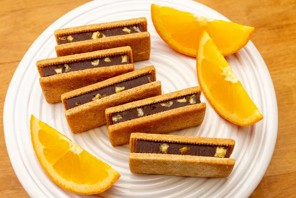 【キル フェ ボン】＜新発売＞大人気の焼菓子、新フレーバー登場！爽やかなオレンジの果肉をとじ込めたガナッシュをたっぷりと。新作「Sandwich aux fruits ORANGE 」 画像 2