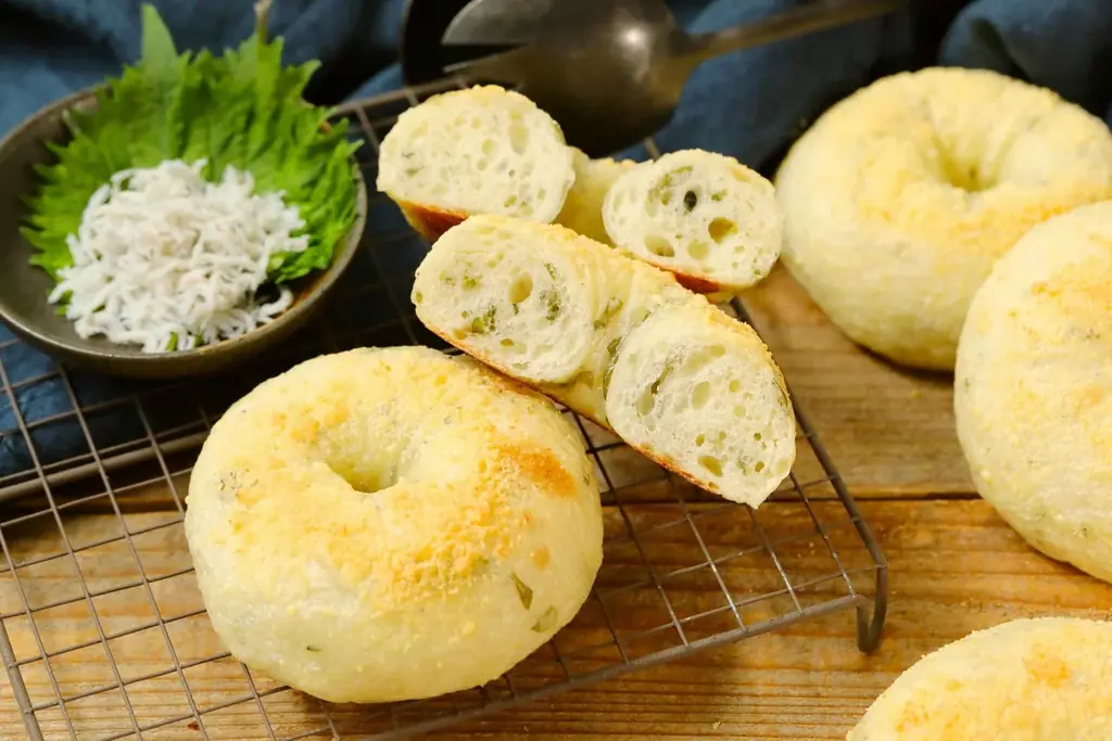 【春限定の苺パン】京都の老舗ベーカリー「グランディール」より紅茶の香りがさらにアップした『京生ちぎりパン～アールグレイ「苺」～』が新登場！ドライストロベリー×ホワイトチョコを練り込んだスコーンも新発売 画像 8