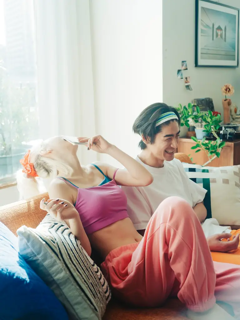 ５周年を迎える「コンビニエンスウェア」初のTVCMを2月16日（月）から放映　トップクリエイター達が集結し日本のコンビニ発のアパレルブランドを盛り上げる！ 画像 3