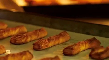 【北海道民に支えられ25年】小さいけれど本格派なもりもとの体験型シリーズ「はかり売りパン」は、ブランド名とビジュアルを2026年2月20日(金)より順次リニューアルします。 画像 13