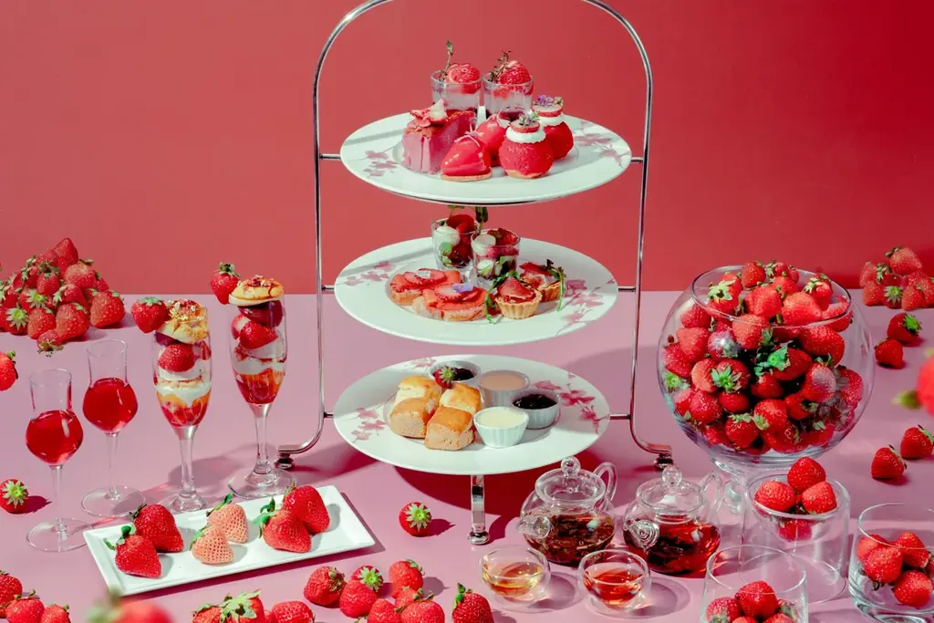 3月6日開始　いちご尽くしの選べるアフタヌーンティー
