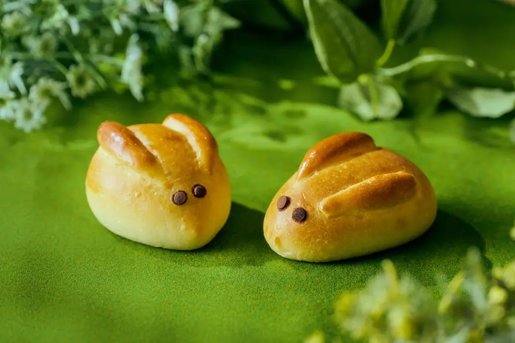 気球に乗ったイースターバニーのチョコレートなど愛らしいスイーツが登場手土産にも最適なパステルカラーのマカロンやアイシングクッキーも春の祝祭を彩る「イースタースイーツ コレクション」 画像 3