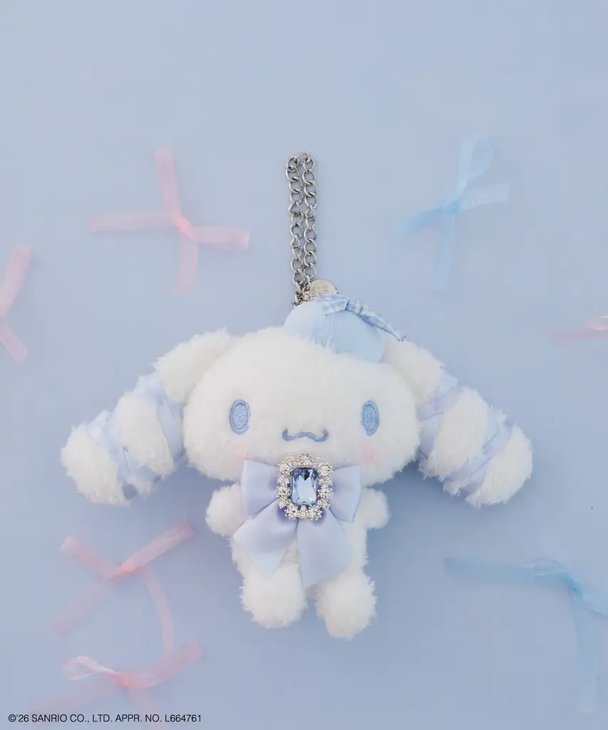 【Maison de FLEUR】「シナモロール」のお誕生日を記念！リボンとビジューでおめかしした特別な「ぬいぐるみチャーム」を3月6日(金)発売 画像 2