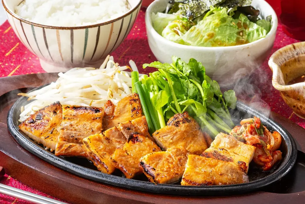 鶏出汁×豆乳でコク深い「具だくさん豆乳タッカンマリ」が『韓国食堂』に登場！2月13日（金）より販売開始。 画像 3