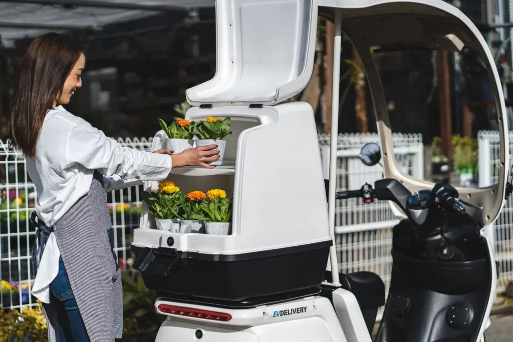 【日本最大級】㈱ブレイズは、介護業界の商談型展示会「東京ケアウィーク’26」に2車種のEVを出展！ 画像 6