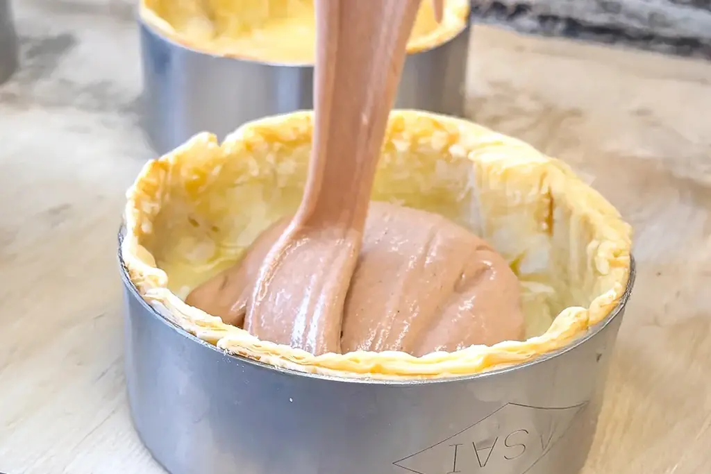 【2/14限定】異次元のザクとろ食感！あの衝撃スイーツ「飲めるチーズタルト」が、ショコラ味でバレンタインに復活！ 画像 9