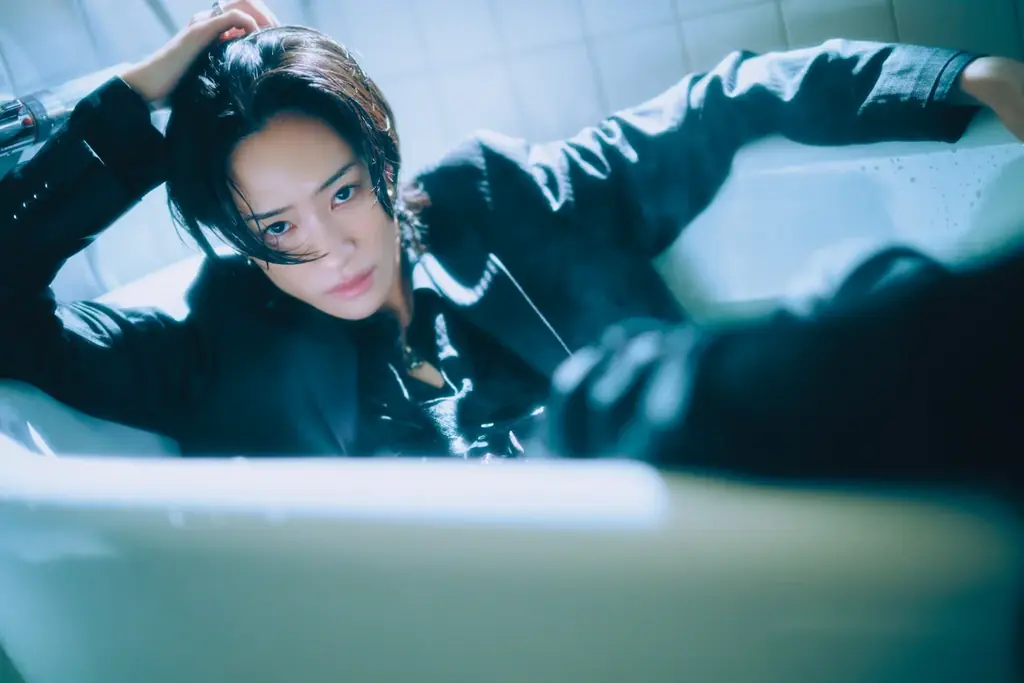 4月10日（金）、『中山咲月ファースト写真集　変化』発売！【発売記念イベントも開催】 画像 2