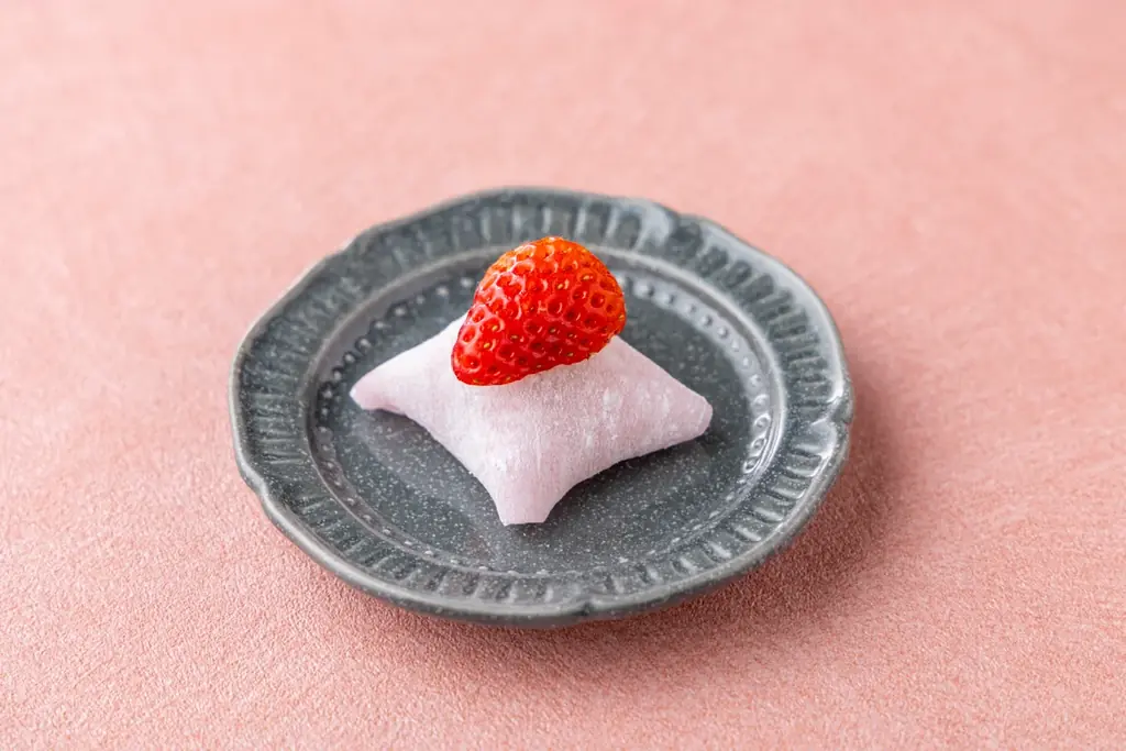 【ホテルインディゴ犬山有楽苑】香りと彩の春・いちごスイーツビュッフェ 画像 5