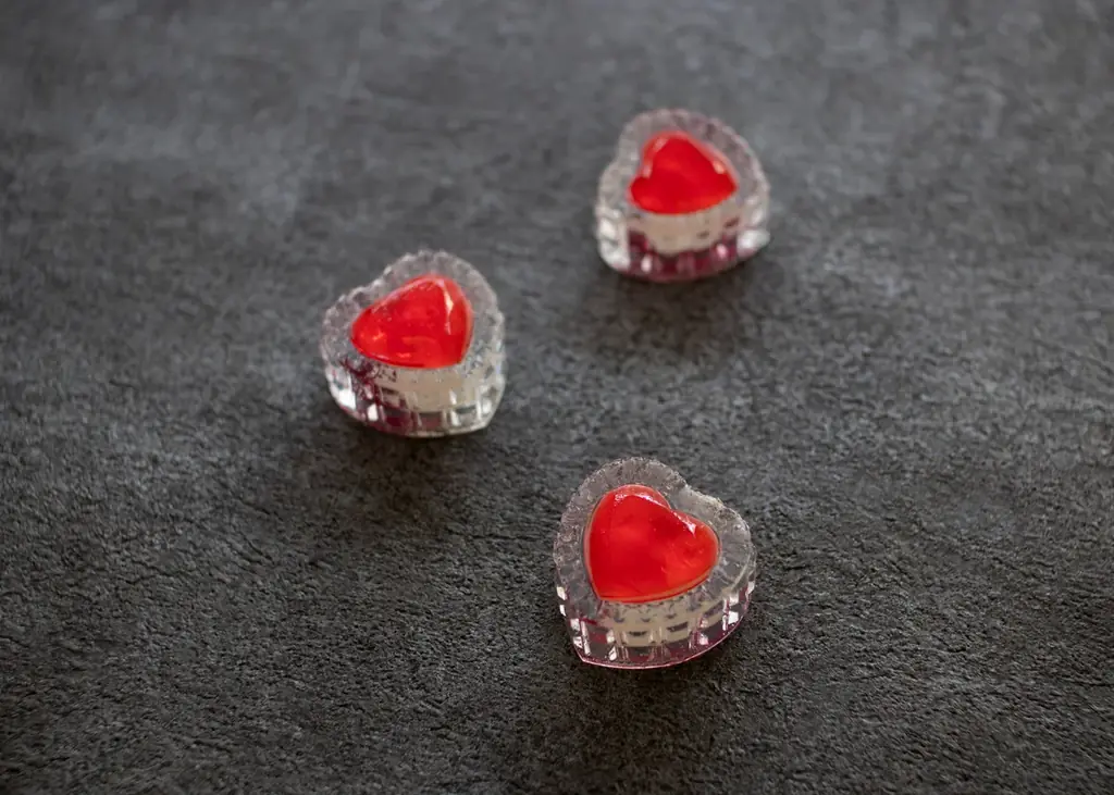 バレンタイン限定、光が煌めくハート型の透明バターサンド「秘心」東京・目黒工場で1日だけの限定販売 画像 2