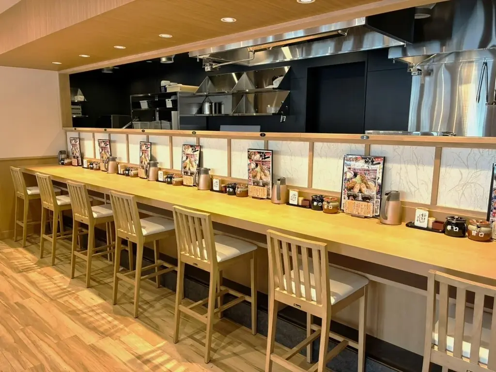 【 埼玉・鴻（こうの）巣に誕生！ 】埼玉県内3店舗目となる、昭和8年創業とんかつ専門店『厚切りとんかつ よし平』が、2/18（水）オープン！ 画像 7