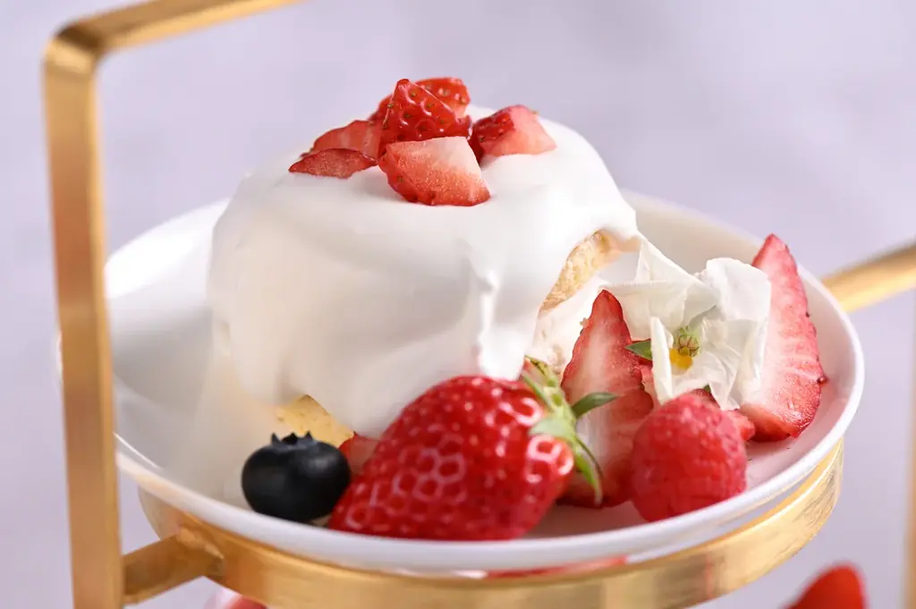 日本橋 千疋屋総本店フルーツパーラーからのご案内　　　　　　　　　　　　　「フォーシーズンアフタヌーンティー ”プレミアムストロベリーバージョン”」 画像 6