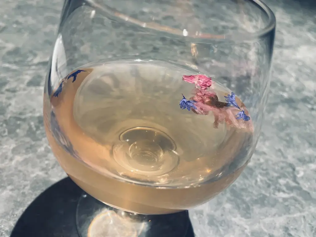 本好きが集まるカフェ「サロンクリスティ」、3月2日（月）よりアガサ・クリスティーの「ミス・マープル」がテーマの「イブニングティーセット」新メニューを提供開始 画像 4