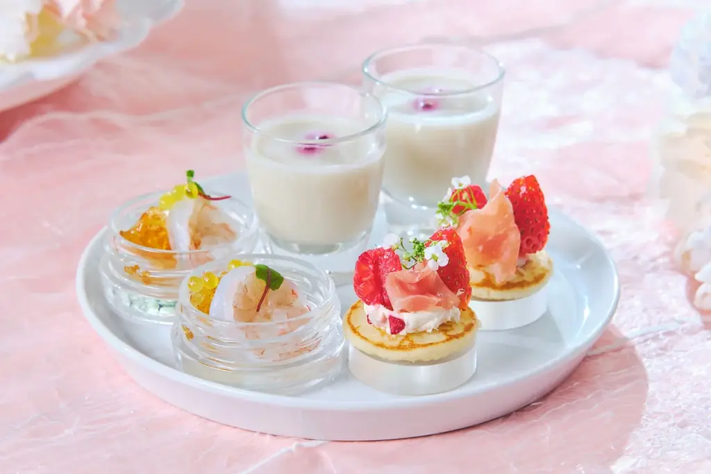 スイーツでお花見気分！桜といちごが奏でる、心ときめくティータイム『桜色のストロベリーアフタヌーンティー』全国4都市で期間限定販売 画像 6