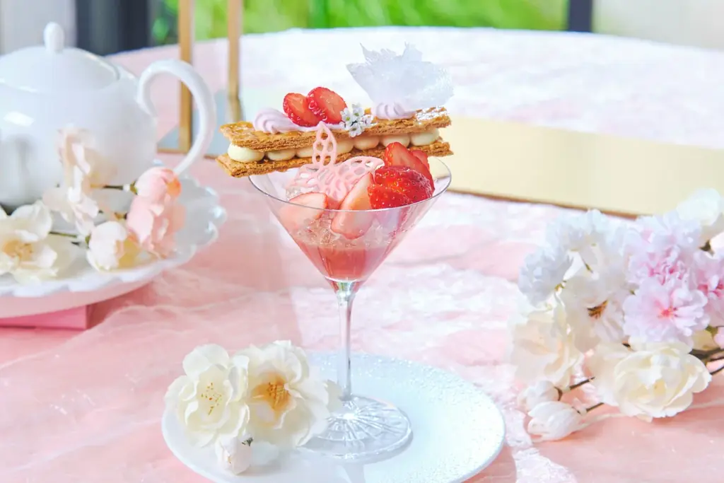 スイーツでお花見気分！桜といちごが奏でる、心ときめくティータイム『桜色のストロベリーアフタヌーンティー』全国4都市で期間限定販売 画像 8