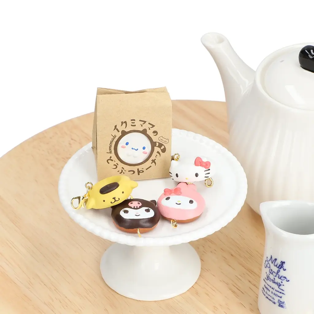 「イクミママのどうぶつドーナツ」とサンリオキャラクターズがコラボレーションしたドーナツを、ミニチュアサイズにしたチャームが2026年2月中旬より全国のカプセルトイ自販機にて順次発売！ 画像 7