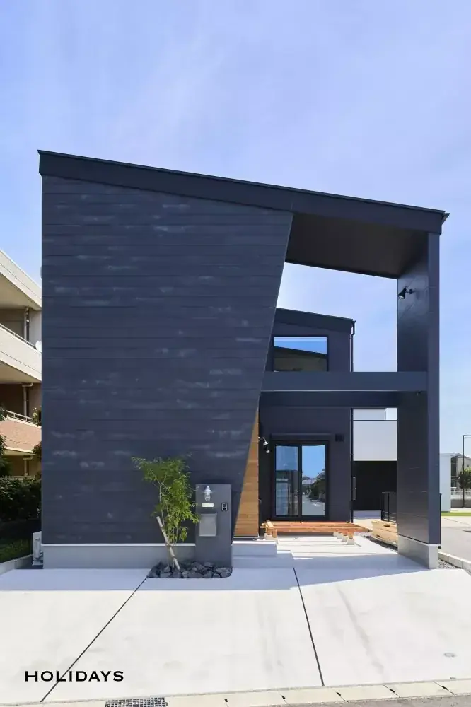 【愛知県高浜市で限定公開】アウトドア好き夫婦が建てた、アンティーク×高性能なお家づくりを学ぶ見学会 ｜注文住宅を建築したオーナー様宅見学会 画像 2