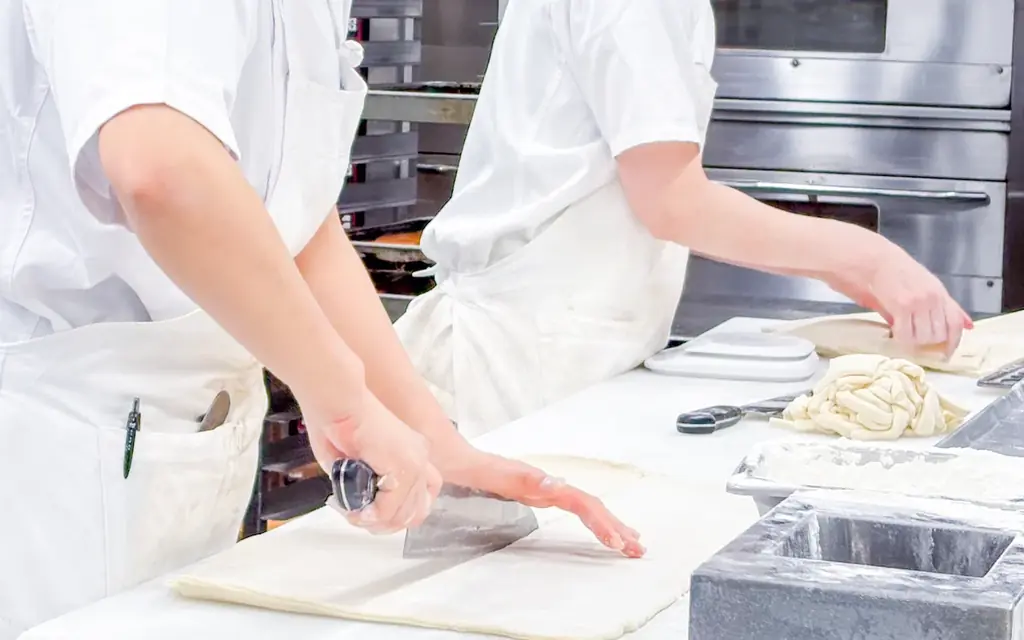 「いちごフェアは、物語からつくる」大阪ローカルカフェ『ぱんのいえ』ミニ絵本付きアフタヌーンティー含むスイーツ5種を3月4日より発売 画像 14