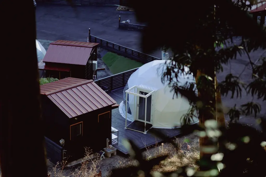 【東京から約90分】“森の静寂”を独占する1日3組限定グランピング「SHINON〜森音〜」が開業。 画像 3