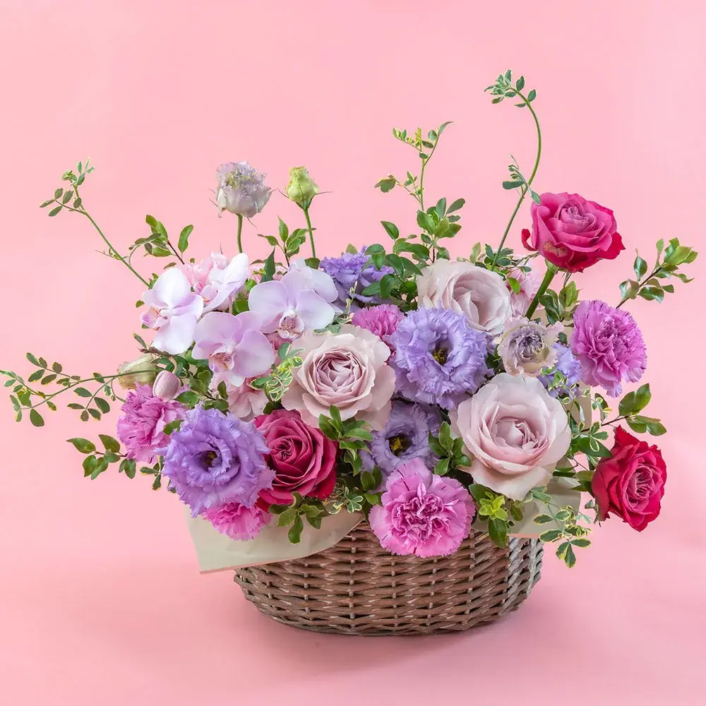 国産花材商品を大幅拡充、産地のこだわりと想いを届ける母の日ギフトの予約販売を日比谷花壇オンラインショップで開始。人気イラストレーター湯浅望氏とのコラボギフトも登場！ 画像 17