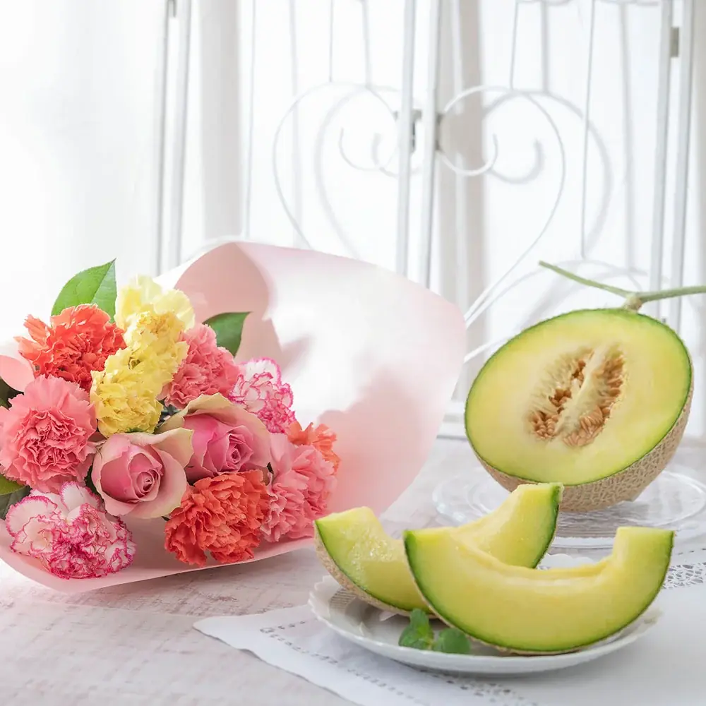 国産花材商品を大幅拡充、産地のこだわりと想いを届ける母の日ギフトの予約販売を日比谷花壇オンラインショップで開始。人気イラストレーター湯浅望氏とのコラボギフトも登場！ 画像 19