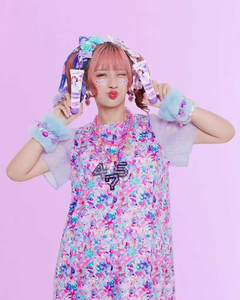 しなこがフルプロデュースするブランド〈 Pinaco(ピナコ）〉から子供向け歯磨き粉が登場！原宿でのコラボ販売も実施。 画像 10