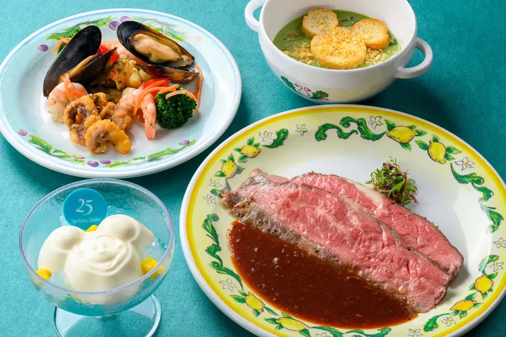 東京ディズニーシー（R）25周年“スパークリング・ジュビリー”ジュビリーブルーが特徴的な25周年のスペシャルメニューなどをご紹介！ 画像 7