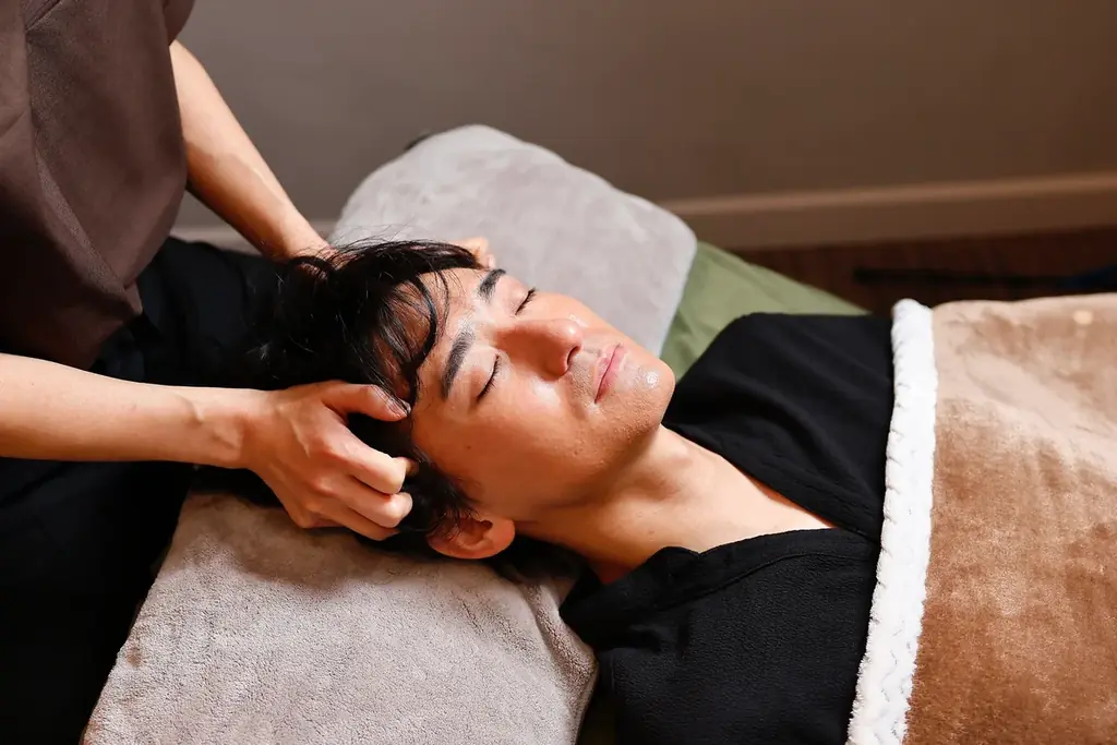 新宿に“脳の無重力”を生み出す没入型サロン『La HEAD（ラ ヘッド）』誕生。深い休息と静かな解放を届けるドライヘッドスパ体験 画像 2