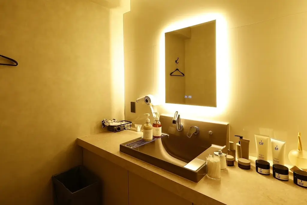 新宿に“脳の無重力”を生み出す没入型サロン『La HEAD（ラ ヘッド）』誕生。深い休息と静かな解放を届けるドライヘッドスパ体験 画像 3