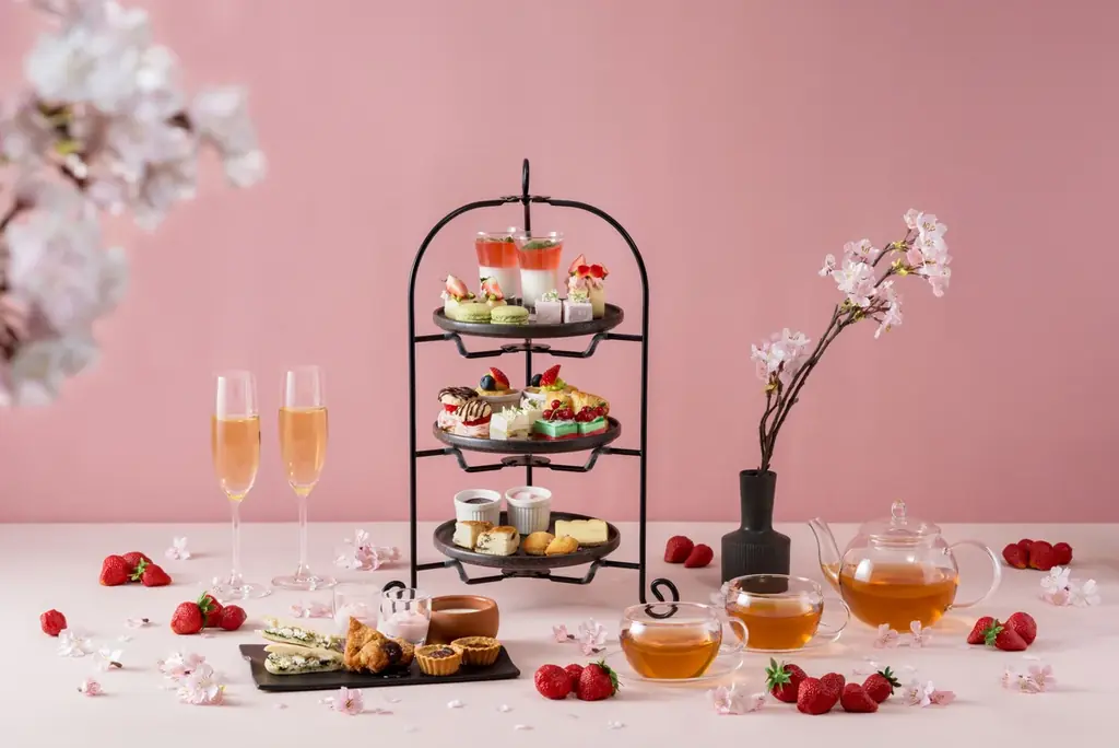 名駅徒歩5分の絶景レストランで堪能する春のひととき 春限定「いちごと桜のスプリングアフタヌーンティー」 画像 3