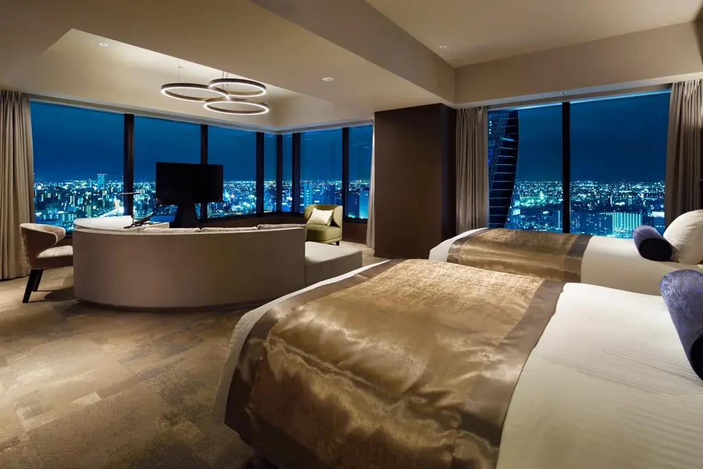 名駅徒歩5分の絶景レストランで堪能する春のひととき 春限定「いちごと桜のスプリングアフタヌーンティー」 画像 7