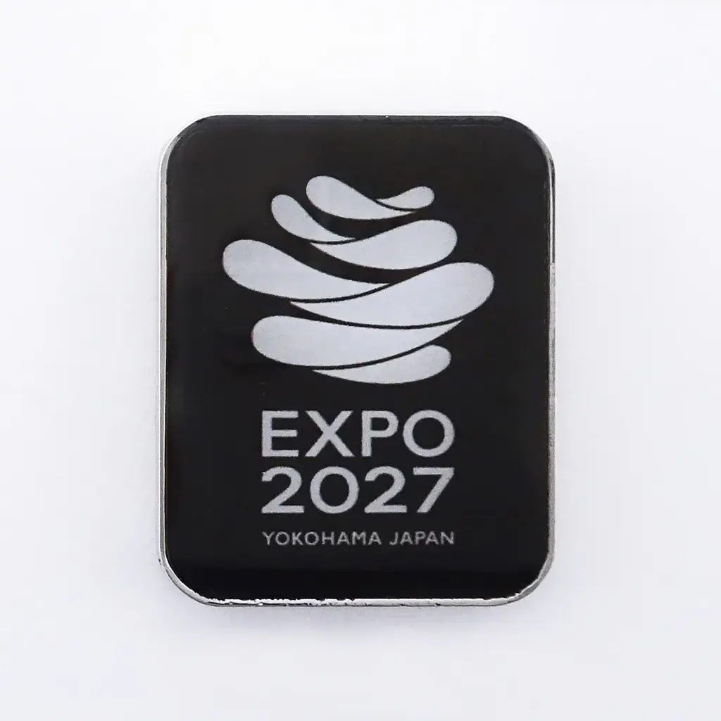 GREEN×EXPO 2027公式ライセンス商品　ラインストーンがきらめく「トゥンクトゥンク」とシックな「公式ロゴ」の2タイプのピンズが新登場　2026年2月25日（水）販売開始 画像 3