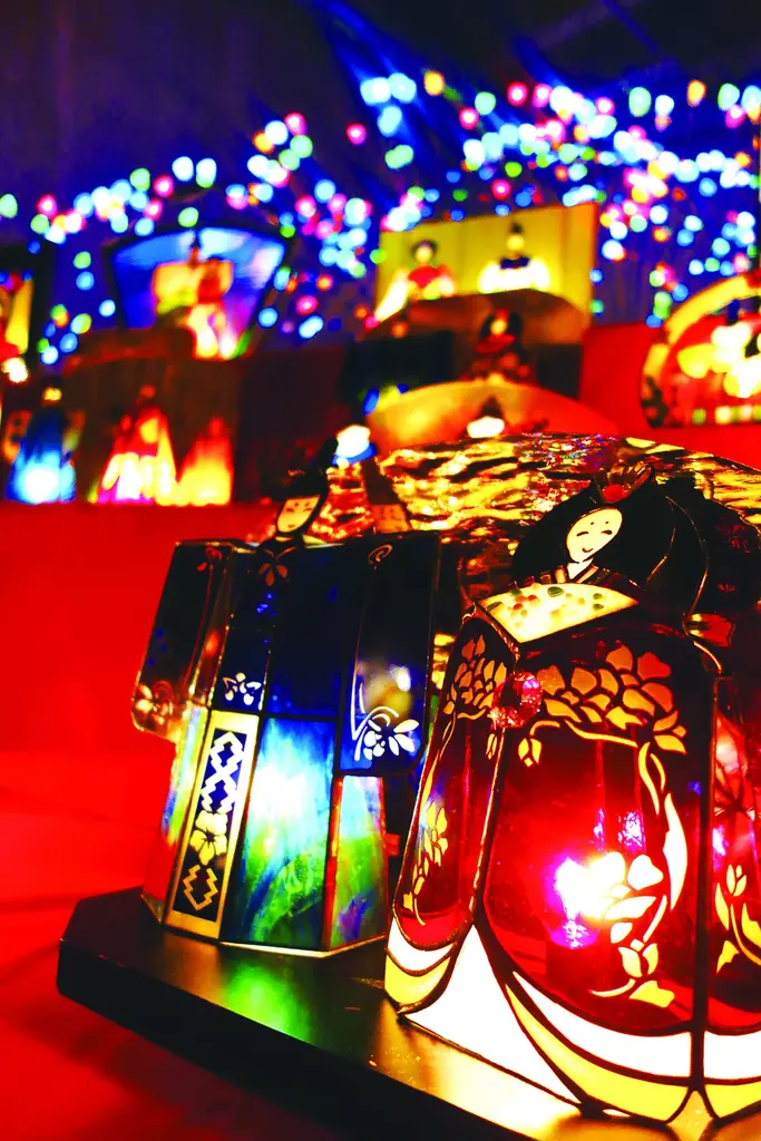 半田赤レンガ建物 桃の節句 ステンドグラスのおひな祭り展 画像 2