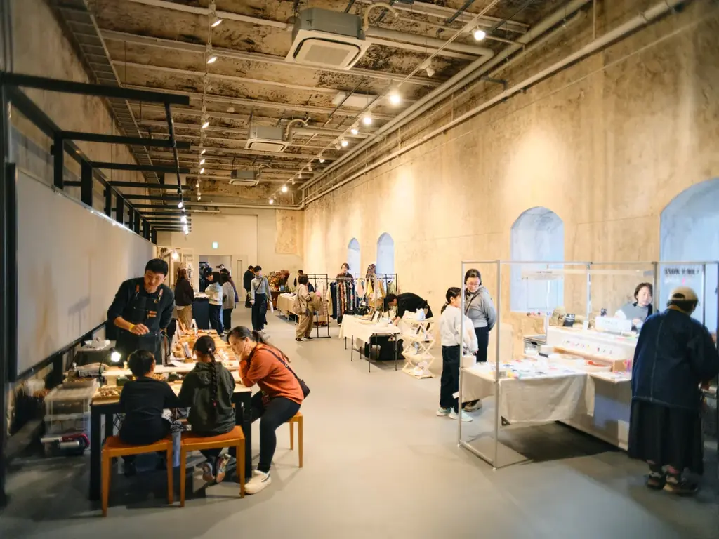 半田赤レンガ建物 桃の節句 ステンドグラスのおひな祭り展 画像 4