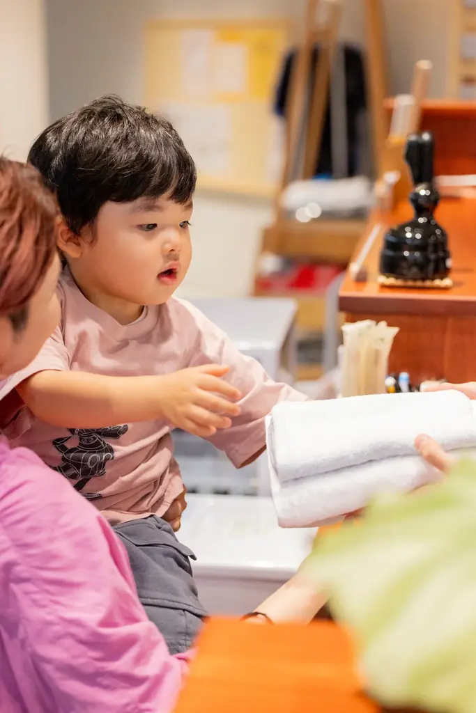 3歳～6歳の「はじめてできた！」をゲストの杉山愛さん親子と一緒に体験！「FRaU × 花王 × 小杉湯原宿 はじめて銭湯 2026」3月26日に開催決定！参加者募集中 画像 3