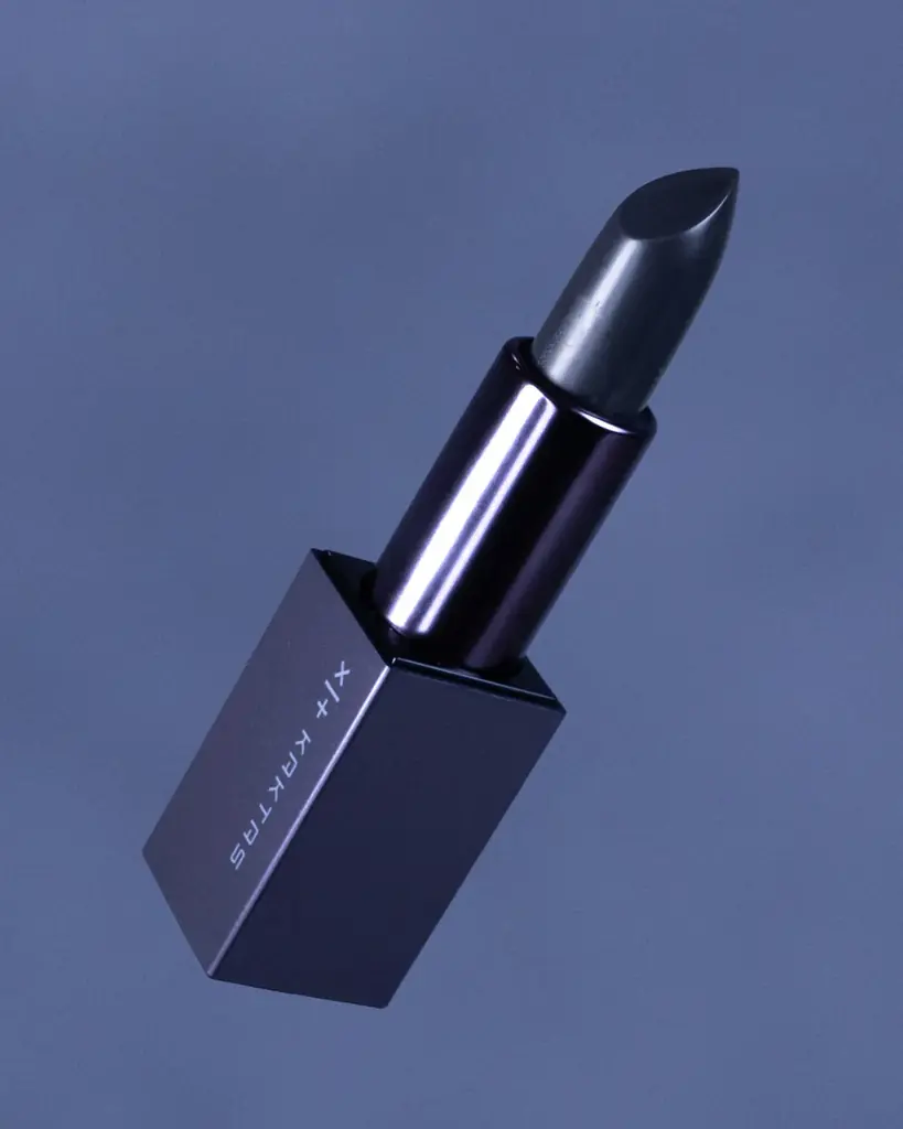 3月3日(火)発売！「KAKTAS」 魅せる2つの唇 “リップスティック〈パーソナルモード / サイレントレッド〉” 画像 2