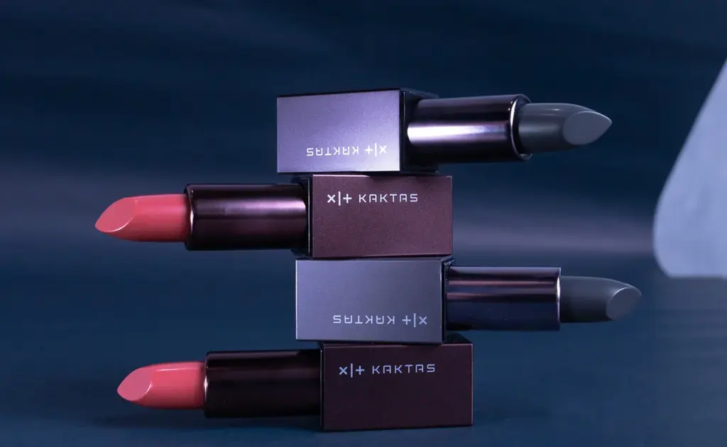 3月3日(火)発売！「KAKTAS」 魅せる2つの唇 “リップスティック〈パーソナルモード / サイレントレッド〉” 画像 4