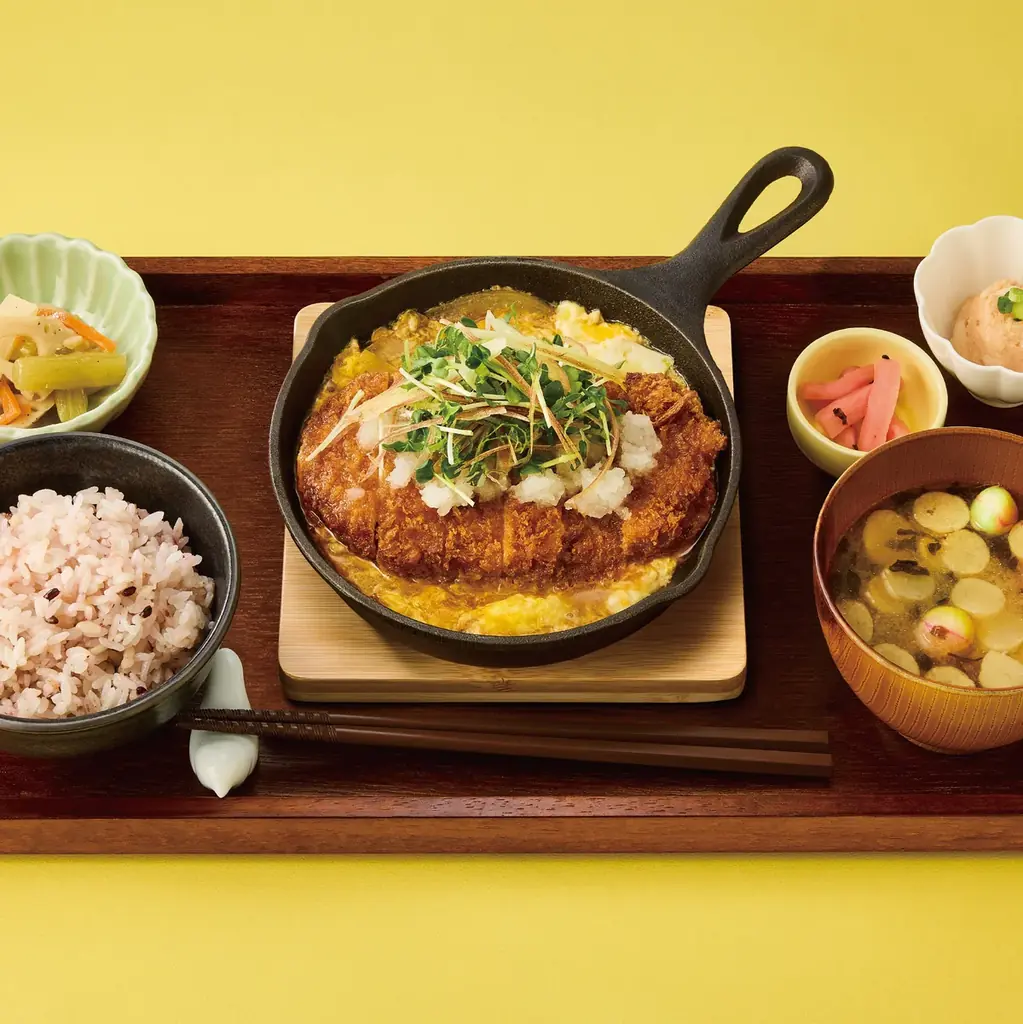 【新商品】3月5日より春限定「天然水の削り氷　桜もちみるく」等、期間限定の新メニューが「和カフェTsumugi」に登場 画像 3