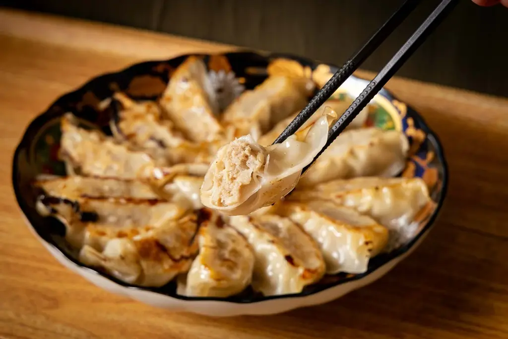 博多大衆酒場「あいらしか」青森初出店！個室完備の博多屋台酒場が八戸・六日町に2026年2月22日グランドオープン～オープン記念「何杯飲んでも生ビール0円」キャンペーンも実施～ 画像 2