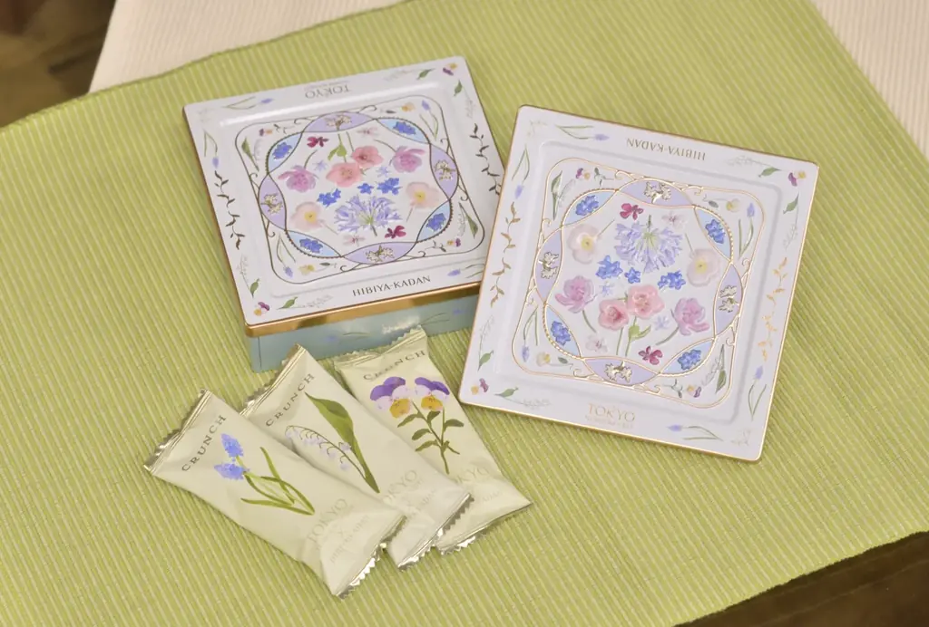 花柄缶×生花限定セット