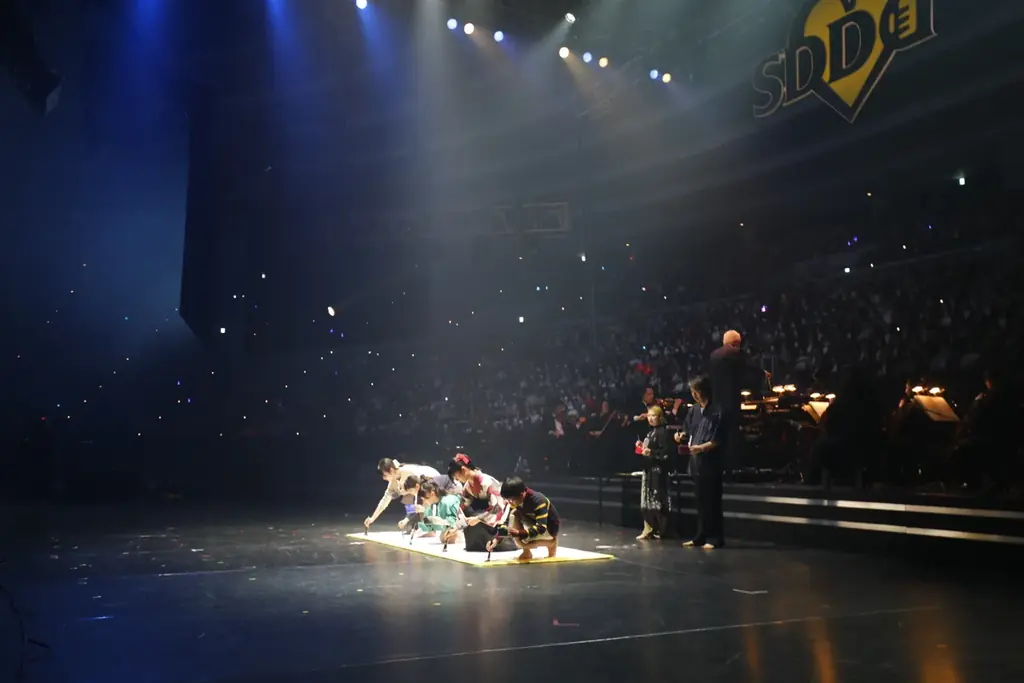 【SRSホールディングス・イベントレポート】第14回SDD全国こども書道コンクール各地区最優秀賞受賞者による”LIVE SDD 2026″グランドパフォーマンス実施 画像 3