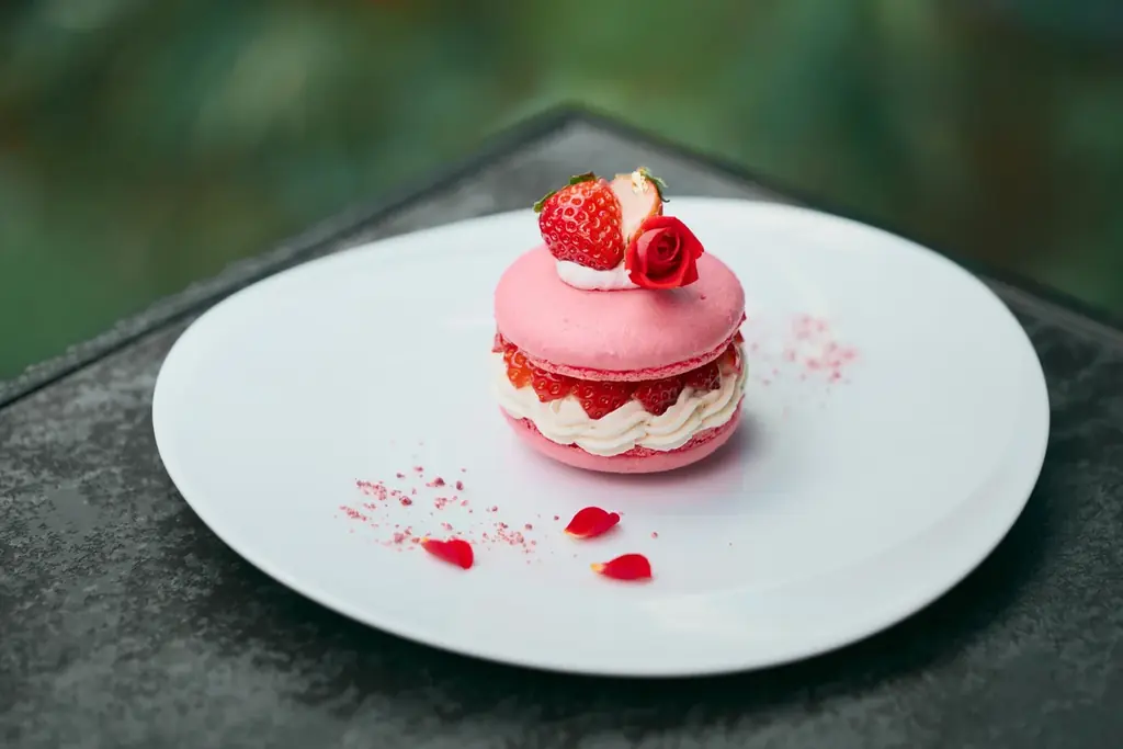 いちごと桜など期間限定春スイーツ4種を2026年3月1日(日)から提供 画像 3