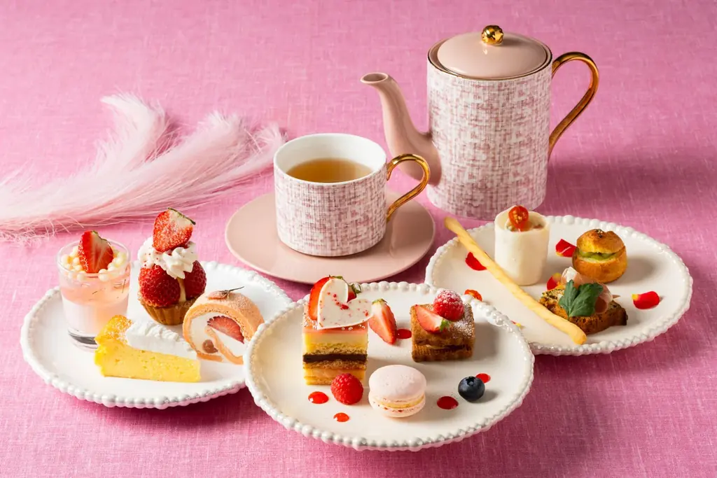 3月1日開始　苺と桜のアフタヌーンティー1日10名限定