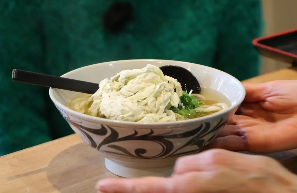 三田村邦彦が奈良・大和郡山でおとな旅♪クラフトビール店の奥にサウナ?! 昆布店が営むうどん屋の出汁に三田村感動！知る人ぞ知る名店の絶品鍋とは 画像 5