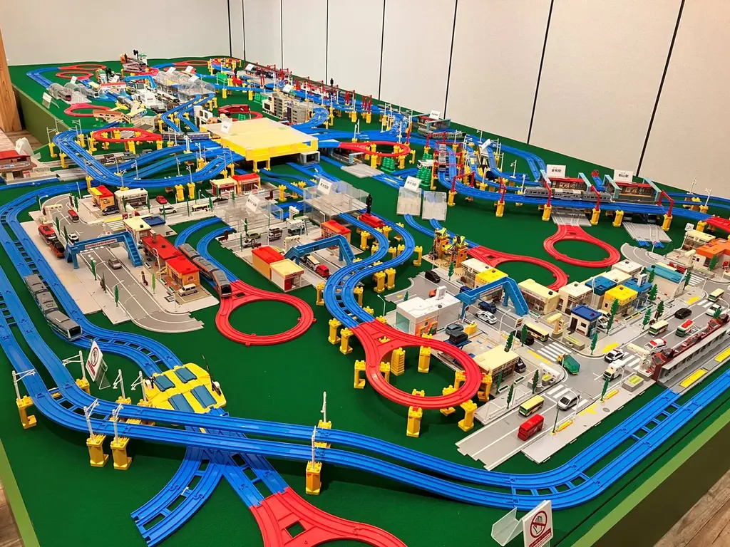 「おもちゃの鉄道DE豊島区駅めぐり in 昭和のおもちゃコレクション」トキワ荘通り昭和レトロ館に、おもちゃの鉄道で作った豊島区内鉄道路線再現が登場 画像 2