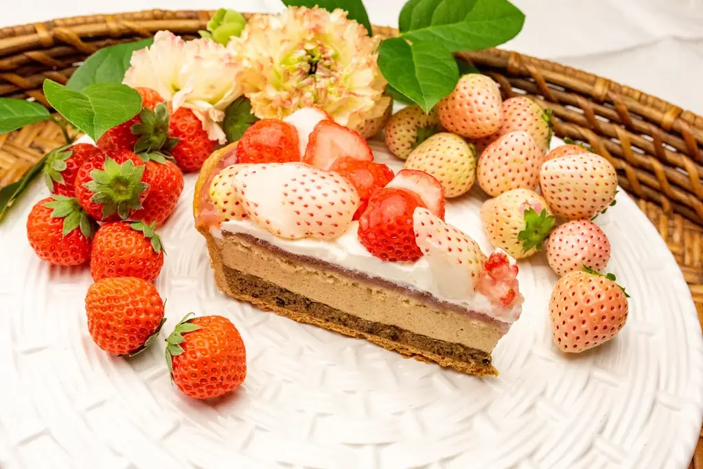 【キル フェ ボン】＜春メニュー＞やわらかな春の気配とともにお届けする、旬のイチゴや柑橘が彩る季節限定タルト登場！ 画像 4