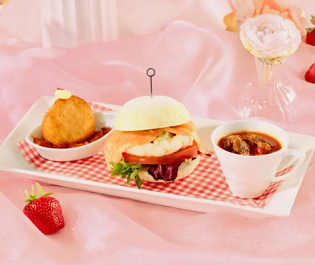 「ぼく、シマエナガ。」コラボレーション　シマエナガランチ 春～Like Afternoon Tea～　Very Berry SPRING! 苺とベリーづくしのアフタヌーンティー風ランチ 画像 5