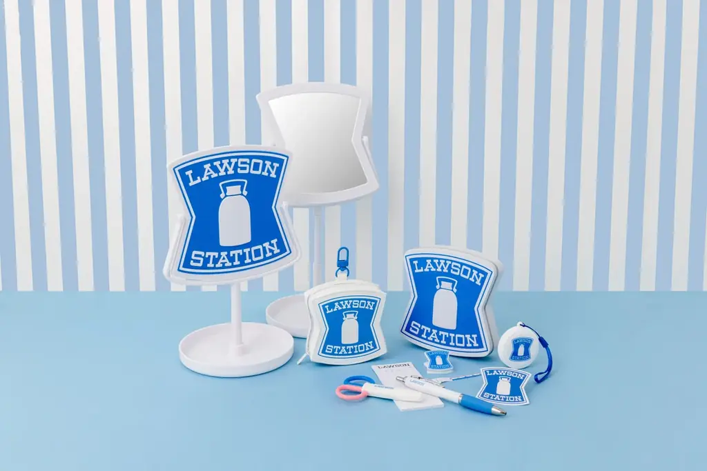 看板が“そのまんま”付録になった「LAWSON（ローソン）」公式ブック３種が２/27発売！ 画像 1