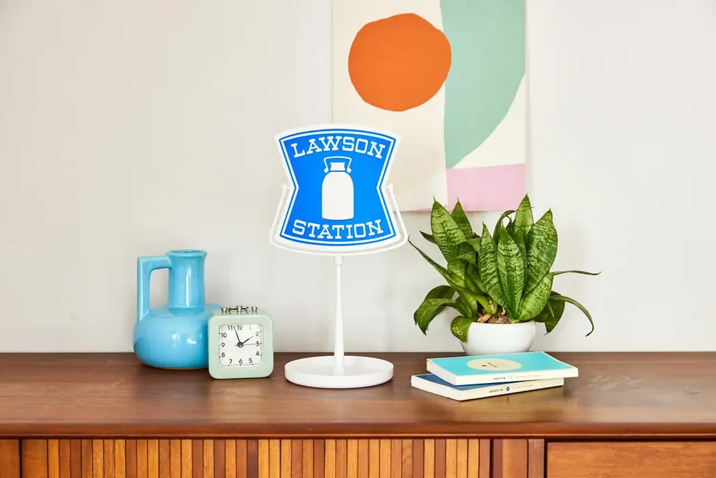 看板が“そのまんま”付録になった「LAWSON（ローソン）」公式ブック３種が２/27発売！ 画像 3