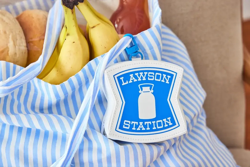 看板が“そのまんま”付録になった「LAWSON（ローソン）」公式ブック３種が２/27発売！ 画像 6