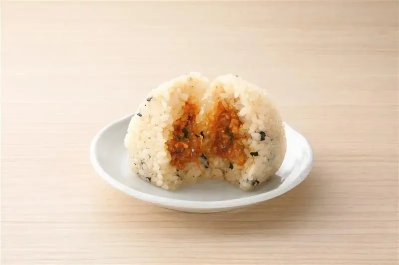 【京都発「キラメキノトリ」、初のコンビニ展開へ】ローソン店舗で、カップ麺「サッポロ一番 キラメキノトリ監修 濃厚鶏白湯 塩のキラメキ」など3商品を2月24日から発売開始 画像 3